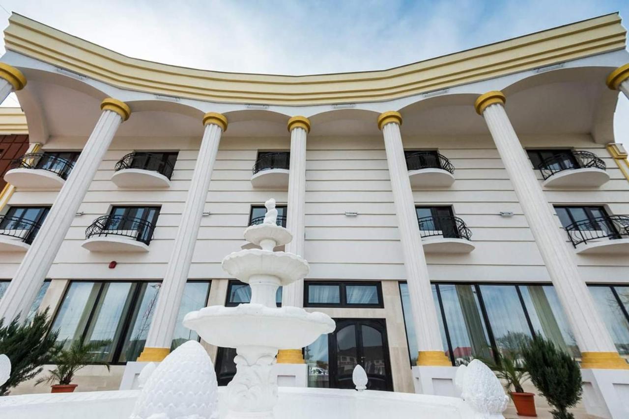Grand Hotel Baroc Zalau Exterior photo