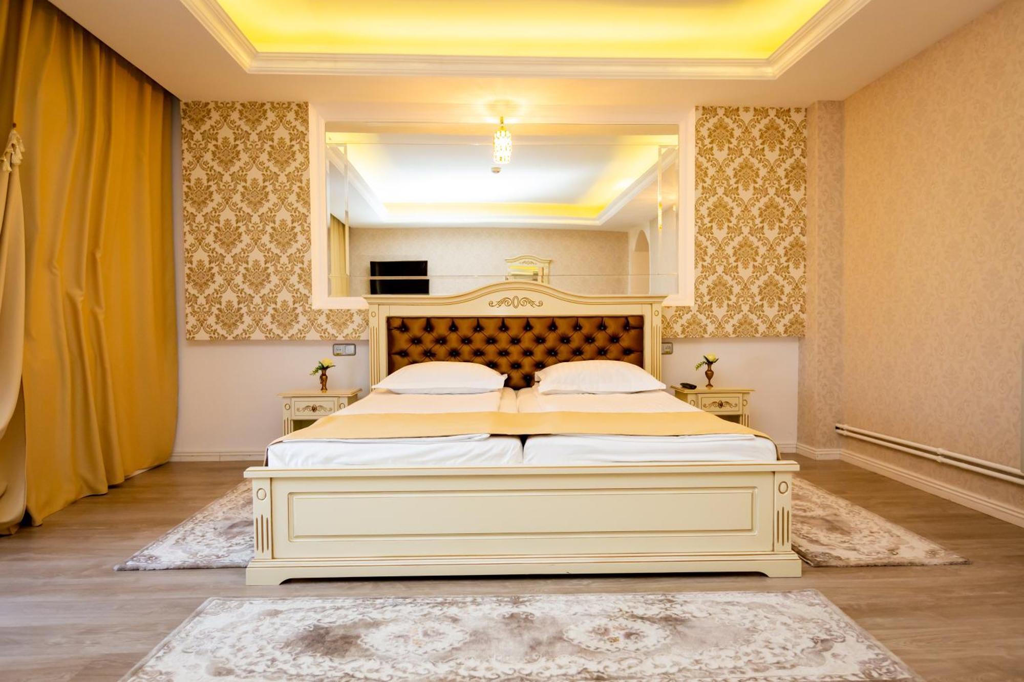 Grand Hotel Baroc Zalau Exterior photo